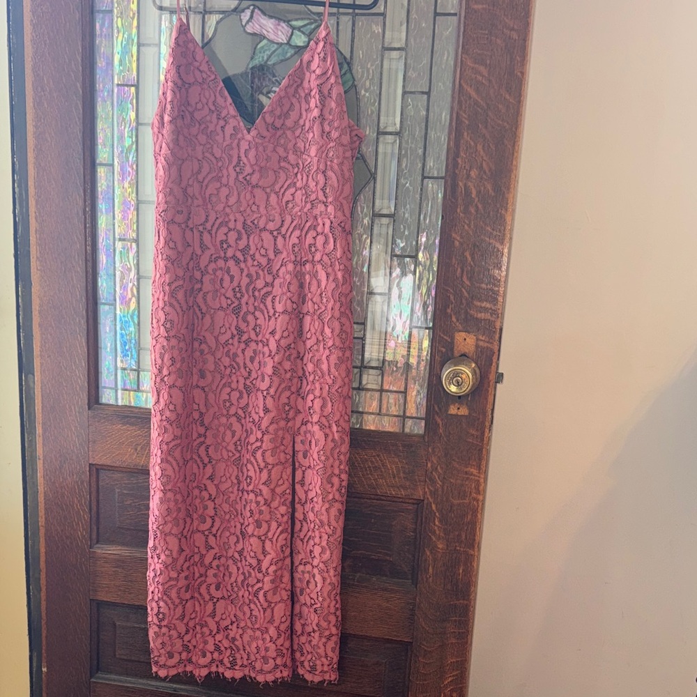 NWT Lovers & Friends Revolve Saba Lace Midi Dress in Mauve Romantic Flirty